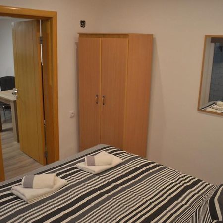 Apartman N&A Novi Sad Buitenkant foto