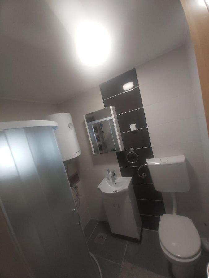 Apartman N&A Novi Sad Buitenkant foto